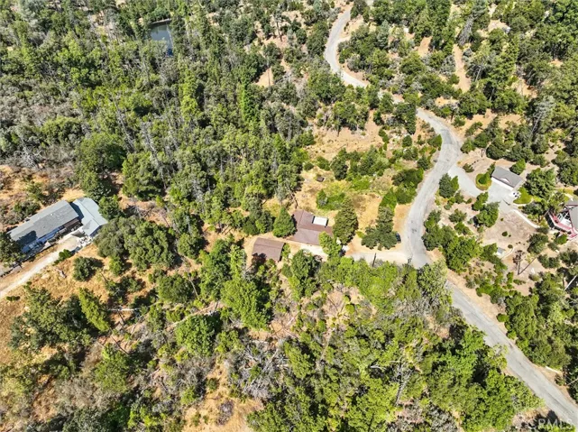 39712 Deer Ridge Drive, Oakhurst, California 93644