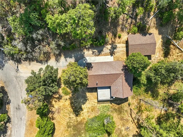 39712 Deer Ridge Drive, Oakhurst, California 93644