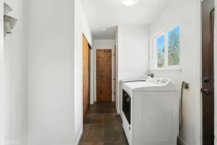 39712 Deer Ridge Drive, Oakhurst, California 93644