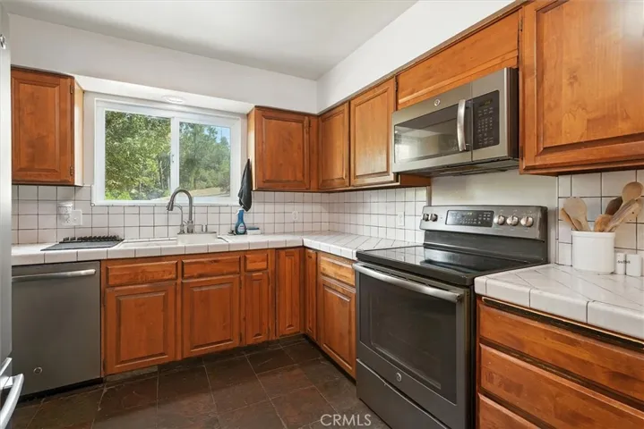 39712 Deer Ridge Drive, Oakhurst, California 93644