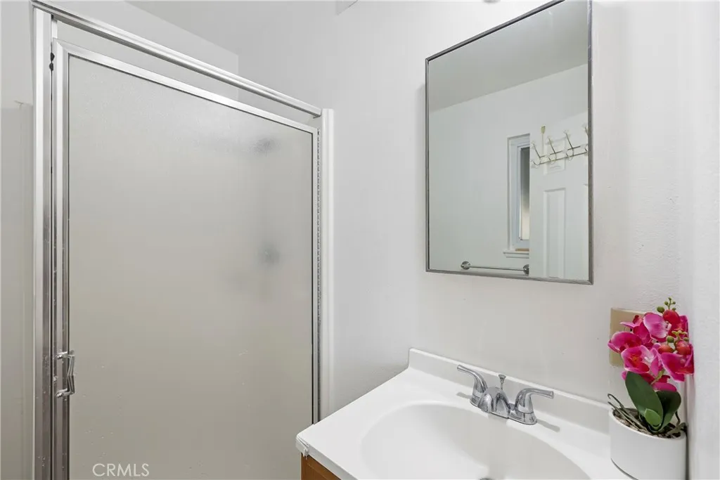 43327 Echard Avenue, Lancaster, California 93536 home-pic-31