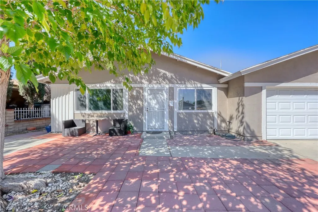 43327 Echard Avenue, Lancaster, California 93536 home-pic-3