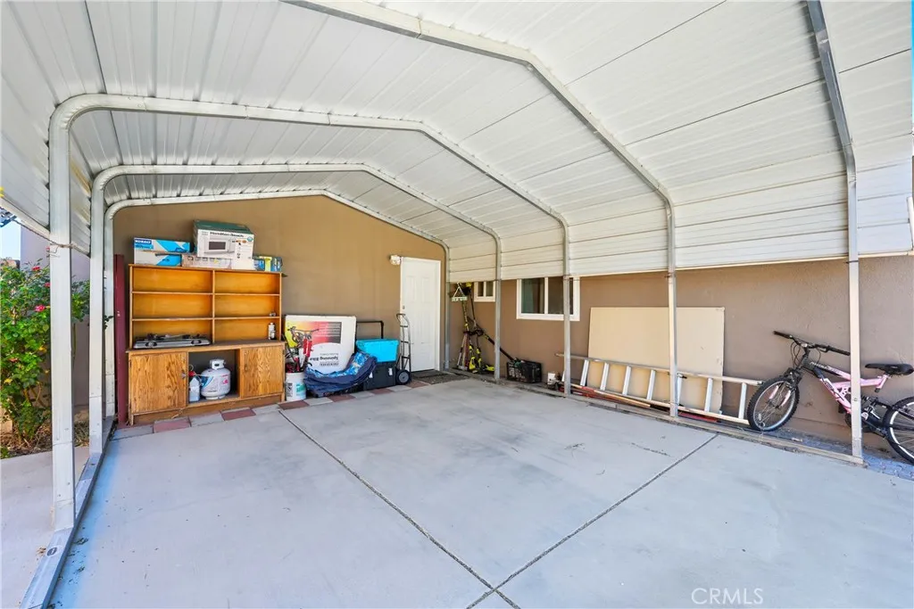 43327 Echard Avenue, Lancaster, California 93536 home-pic-36