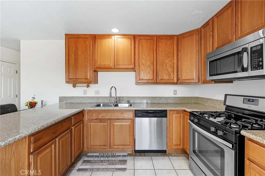 43327 Echard Avenue, Lancaster, California 93536 home-pic-27