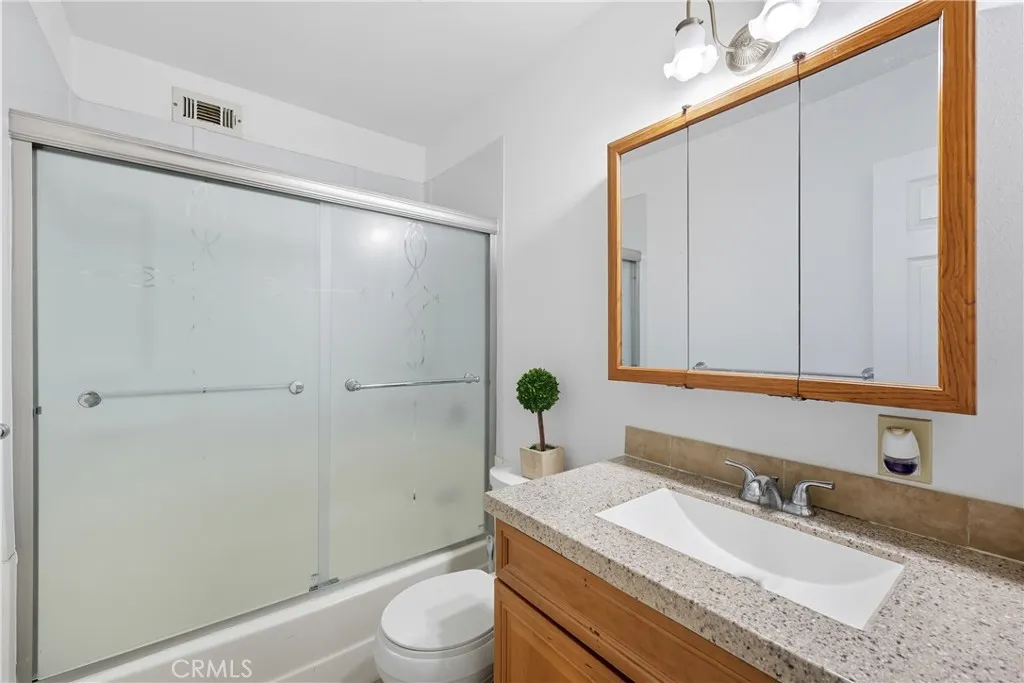 43327 Echard Avenue, Lancaster, California 93536 home-pic-28