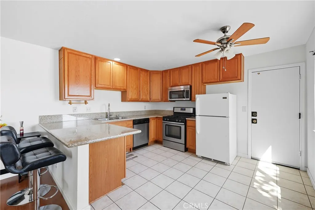 43327 Echard Avenue, Lancaster, California 93536 home-pic-21