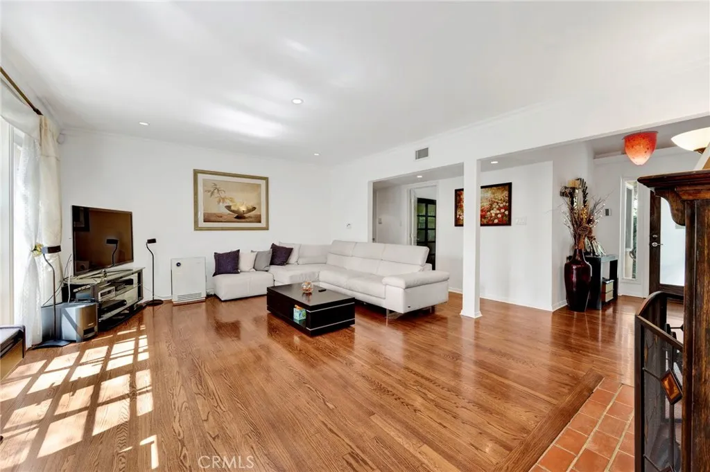3398 Floyd, Los Angeles, California 90068 home-pic-15