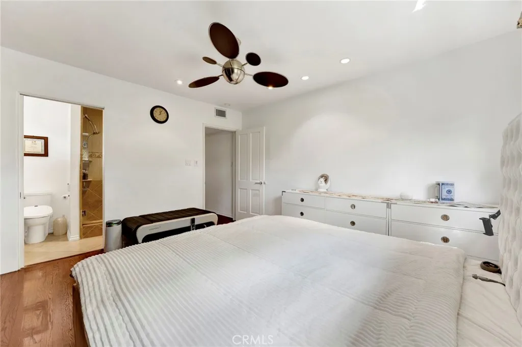 3398 Floyd, Los Angeles, California 90068 home-pic-34