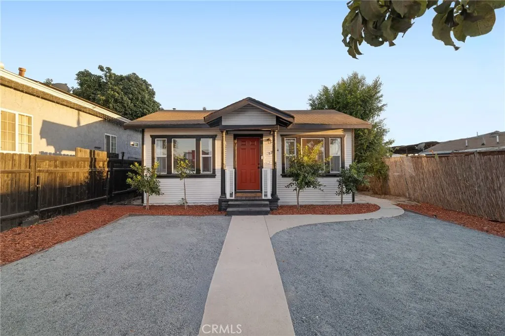 1244 Nadeau Street, Los Angeles, California 90001 home-pic-1
