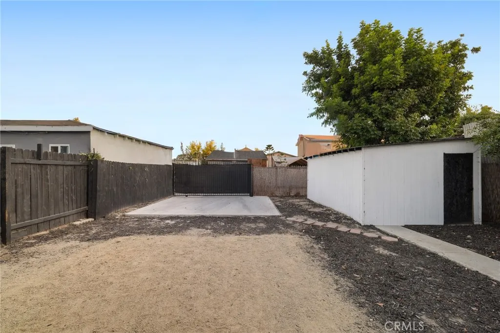 1244 Nadeau Street, Los Angeles, California 90001 home-pic-19