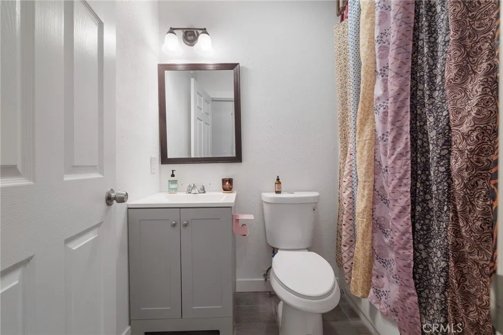1244 Nadeau Street, Los Angeles, California 90001 home-pic-17