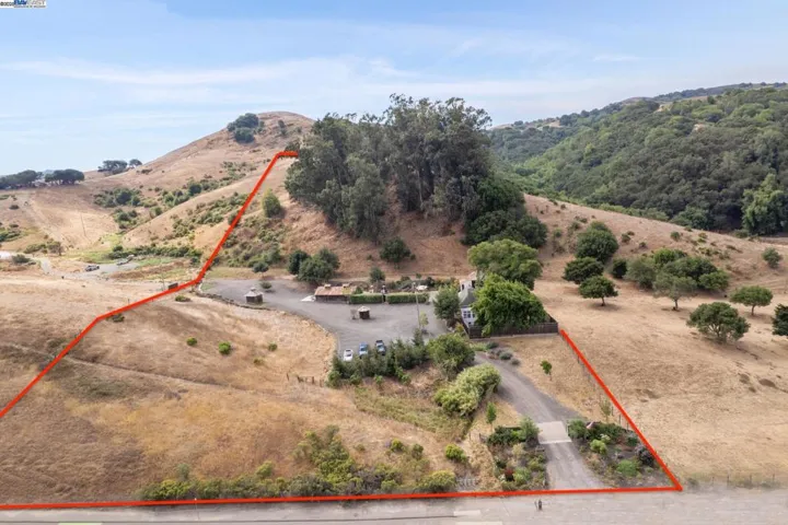 9635 Dublin Canyon Rd, Castro Valley, California 94552