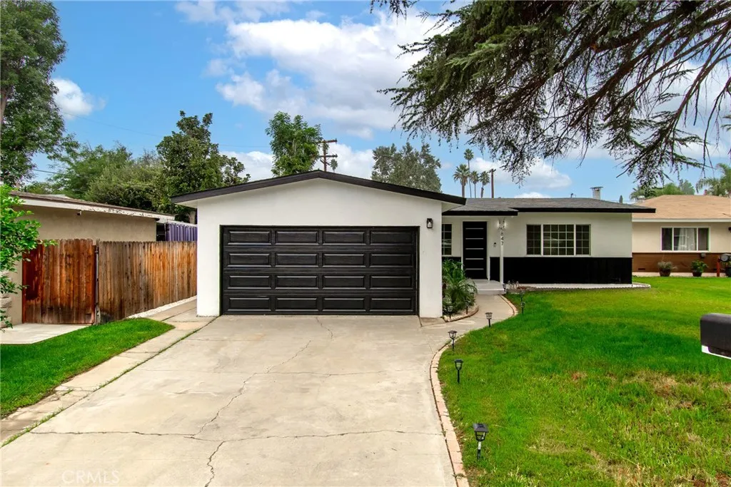 5847 Meadowbrook Lane, Riverside, California 92504 home-pic-2