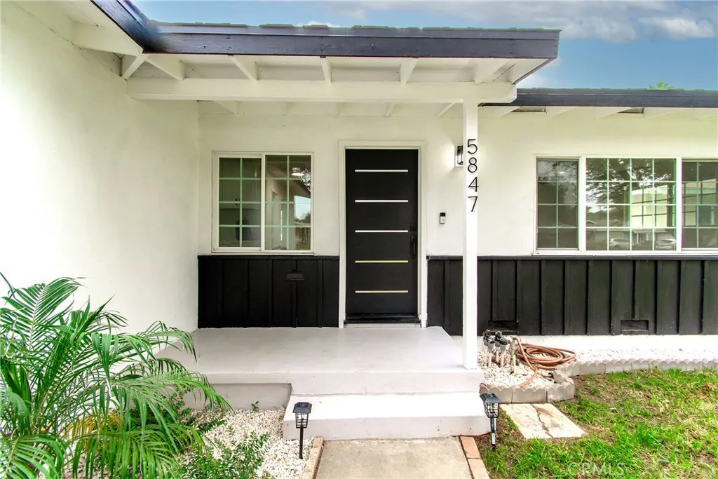 5847 Meadowbrook Lane, Riverside, California 92504 home-pic-3