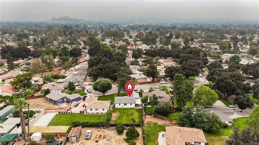 5847 Meadowbrook Lane, Riverside, California 92504 home-pic-5