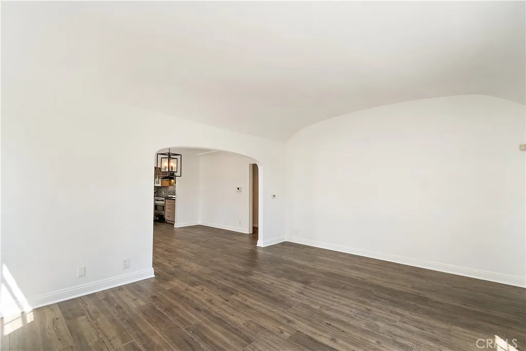 1373 S Orange Drive, Los Angeles, California 90019 home-pic-15