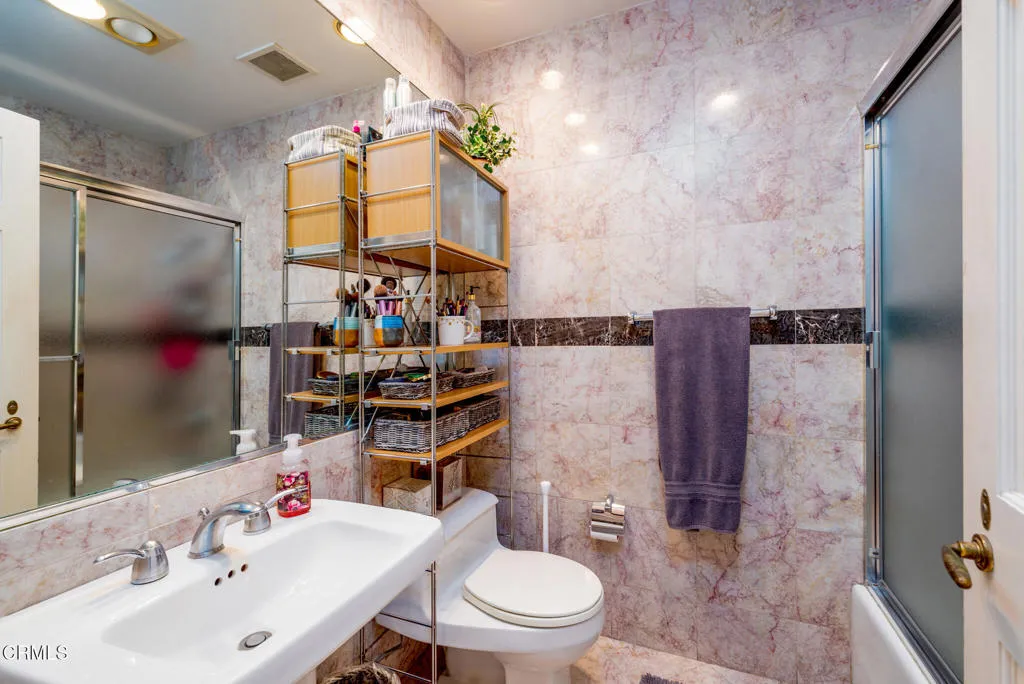 10724 Wilshire Boulevard 607, Los Angeles, California 90024 home-pic-12