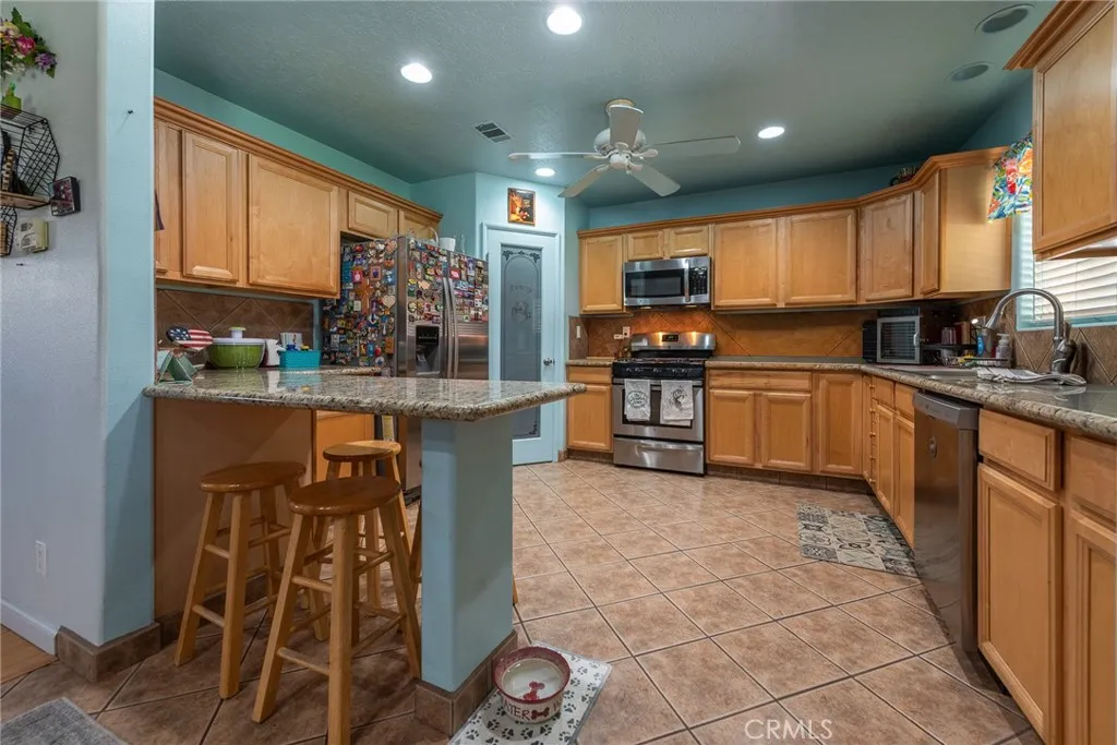 19585 Jurupa Avenue, Bloomington, California 92316 home-pic-18