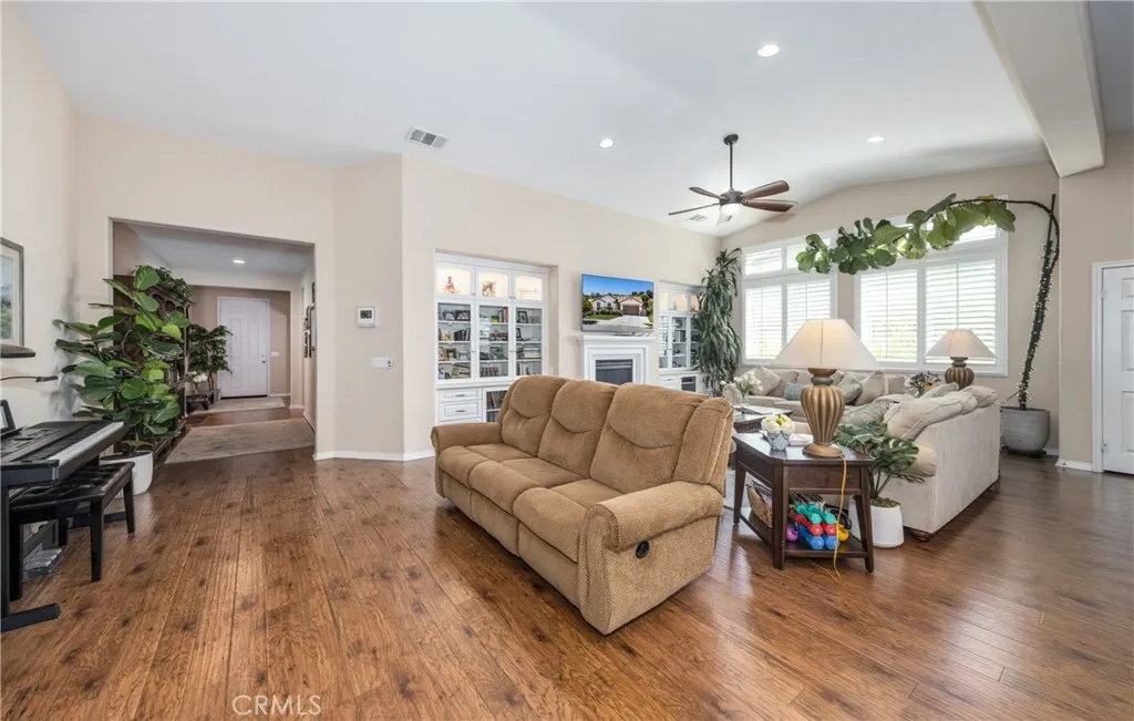 12076 18th Street, Yucaipa, California 92399 home-pic-3