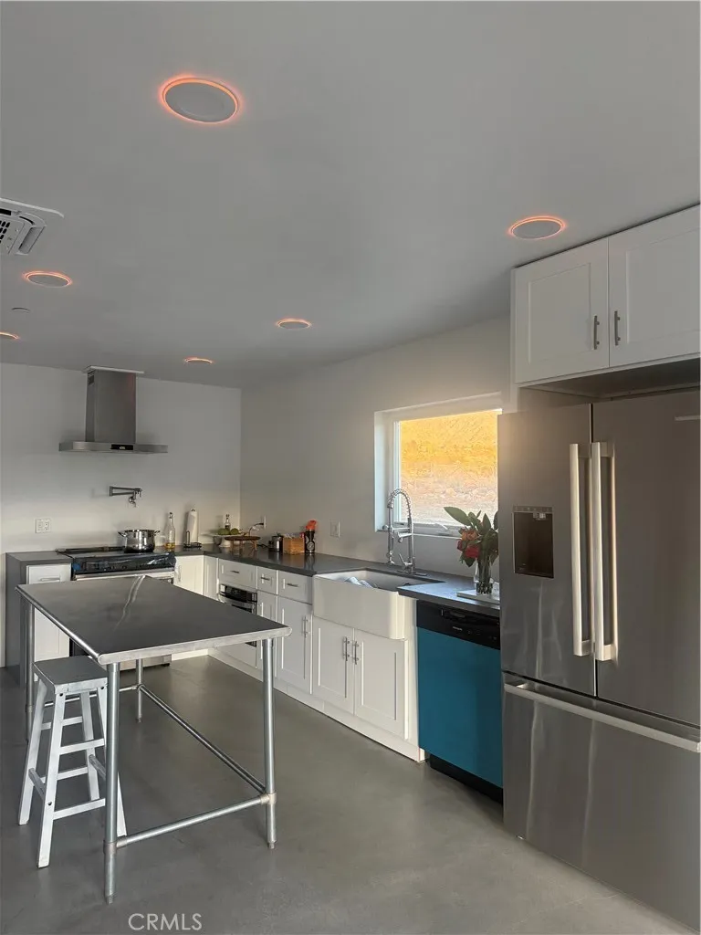9640 Lanning Lane, Morongo Valley, California 92256 home-pic-3