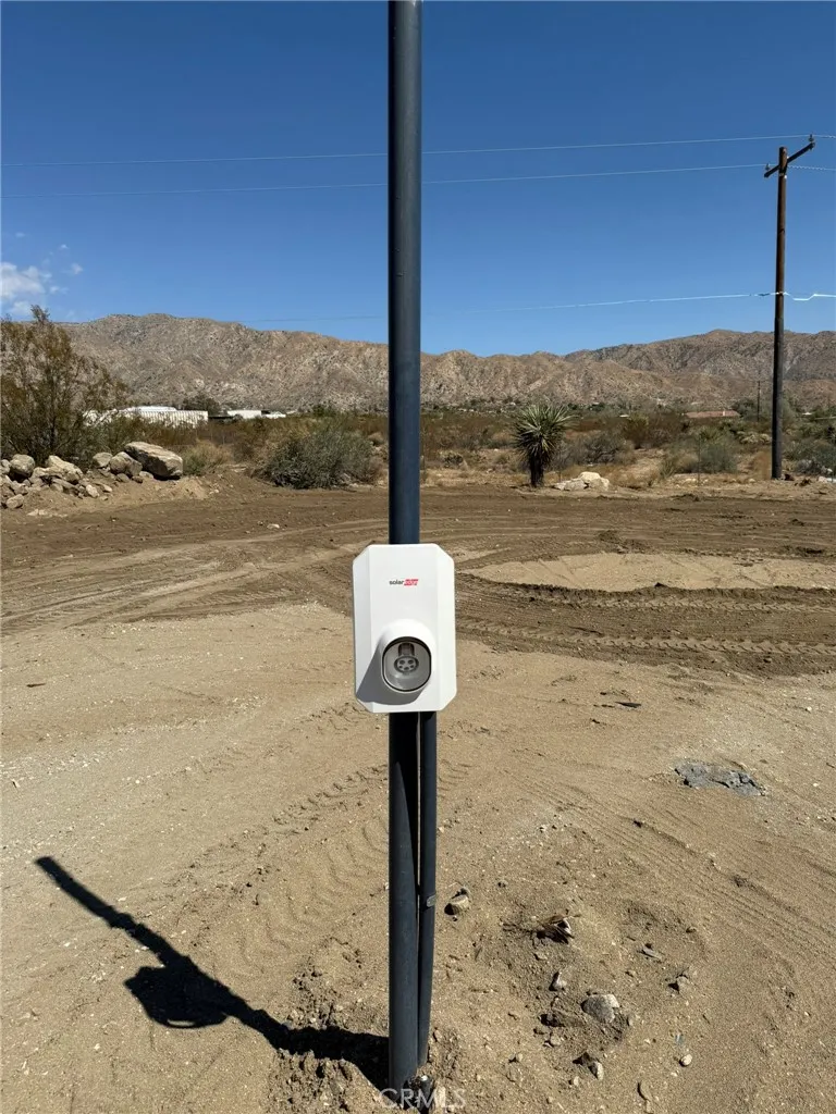 9640 Lanning Lane, Morongo Valley, California 92256 home-pic-25