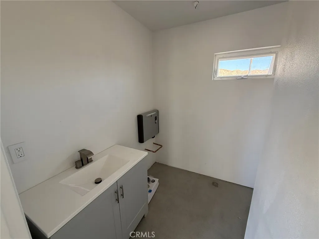 9640 Lanning Lane, Morongo Valley, California 92256 home-pic-15