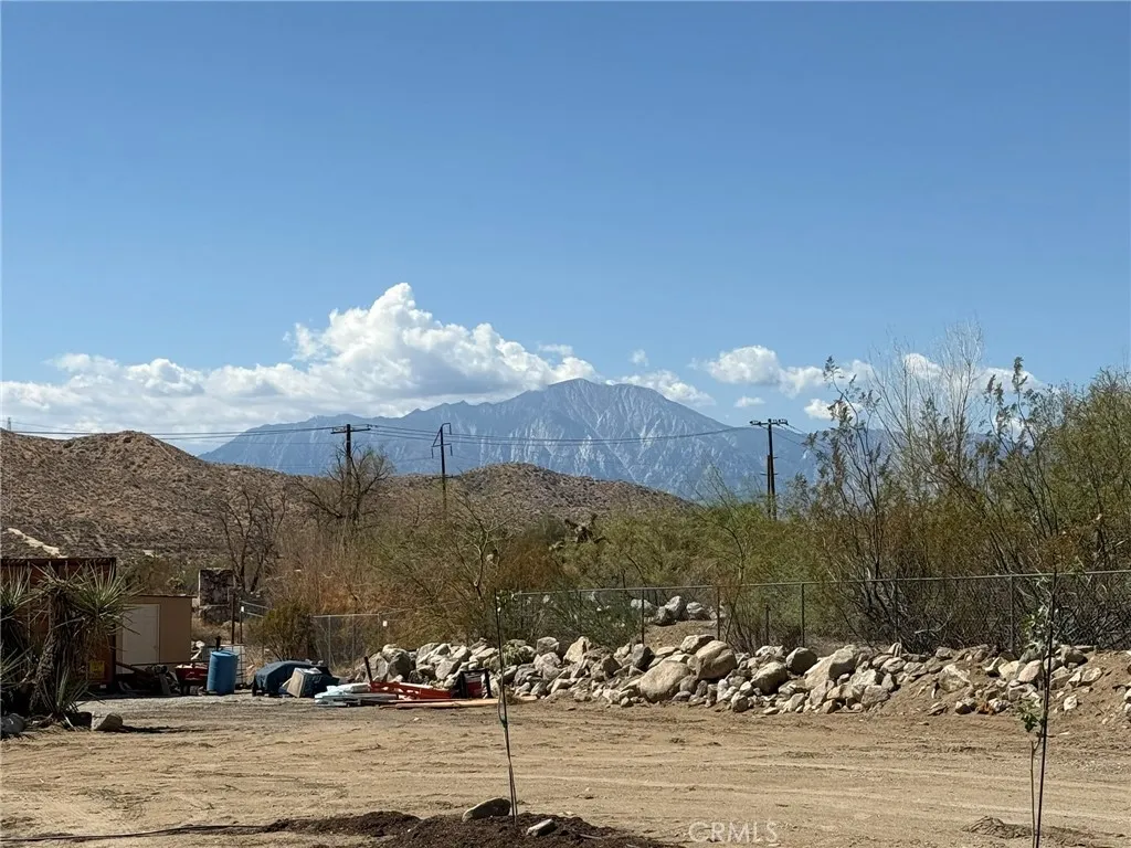 9640 Lanning Lane, Morongo Valley, California 92256 home-pic-26