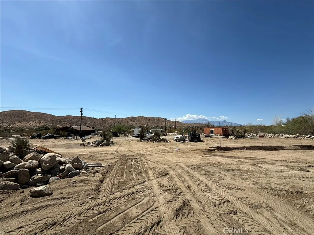 9640 Lanning Lane, Morongo Valley, California 92256 home-pic-30