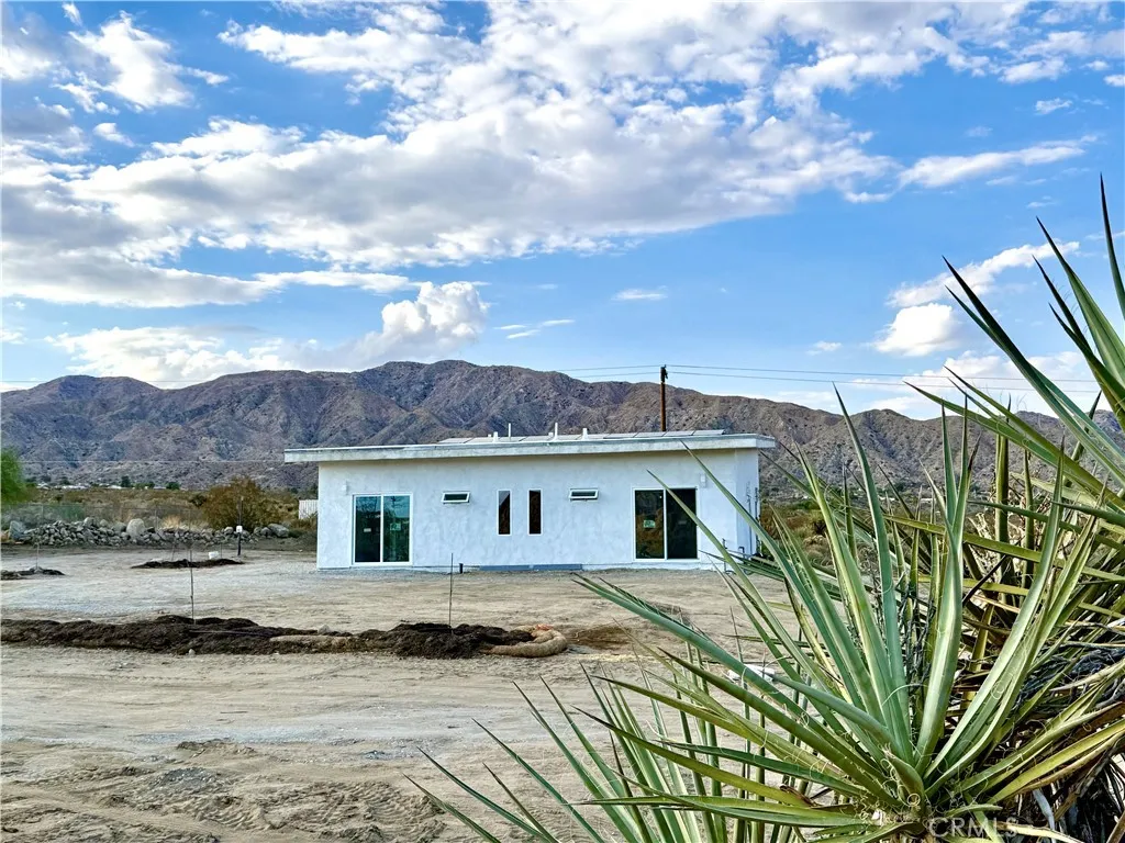 9640 Lanning Lane, Morongo Valley, California 92256 home-pic-37