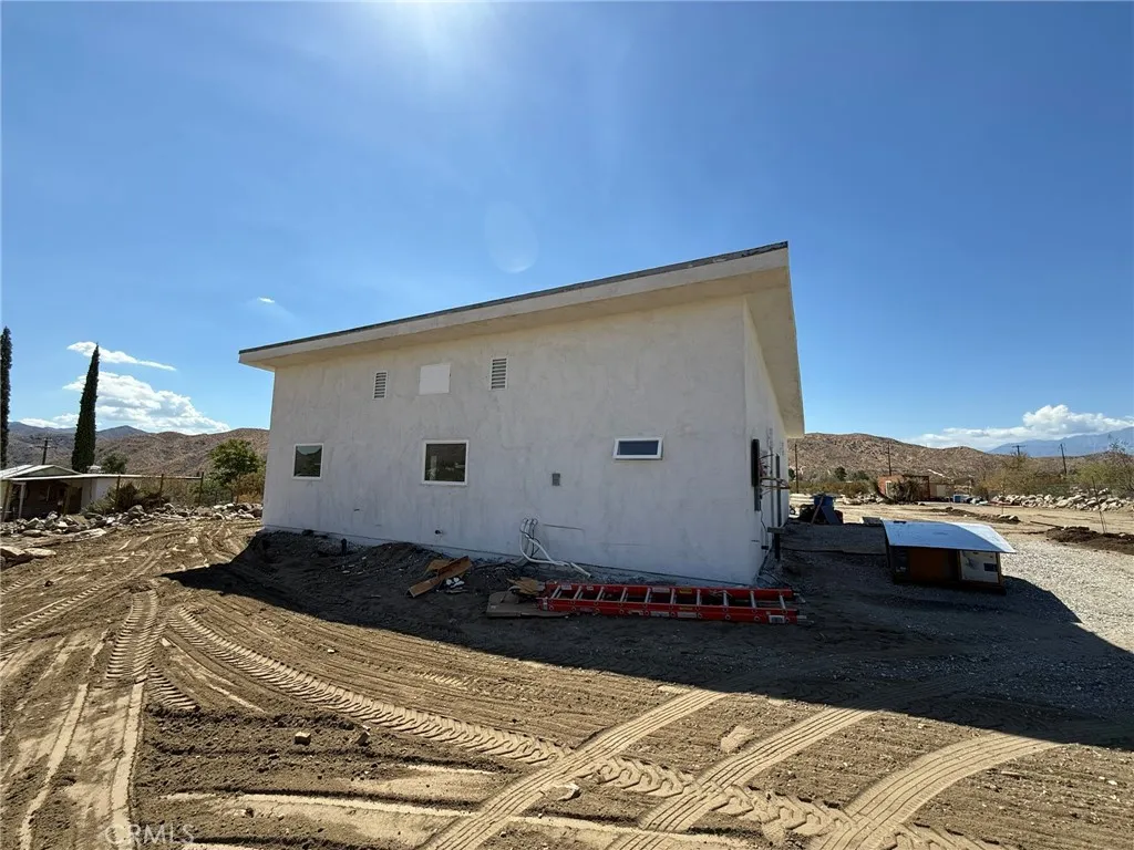 9640 Lanning Lane, Morongo Valley, California 92256 home-pic-28