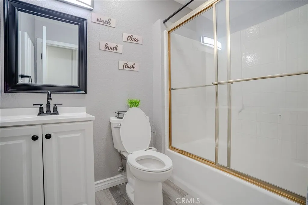 18106 Carob Street, Hesperia, California 92345 home-pic-23