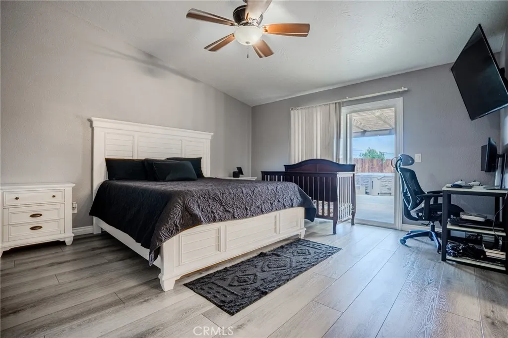 18106 Carob Street, Hesperia, California 92345 home-pic-24