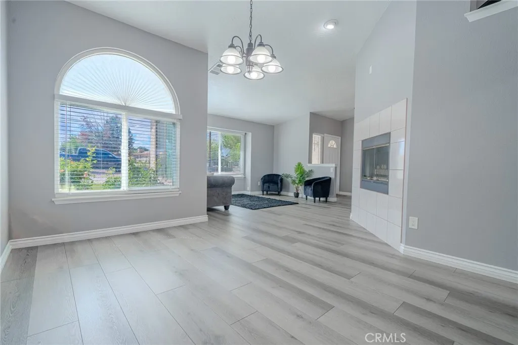 18106 Carob Street, Hesperia, California 92345 home-pic-2