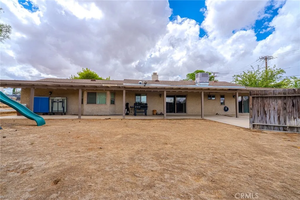 18106 Carob Street, Hesperia, California 92345 home-pic-45