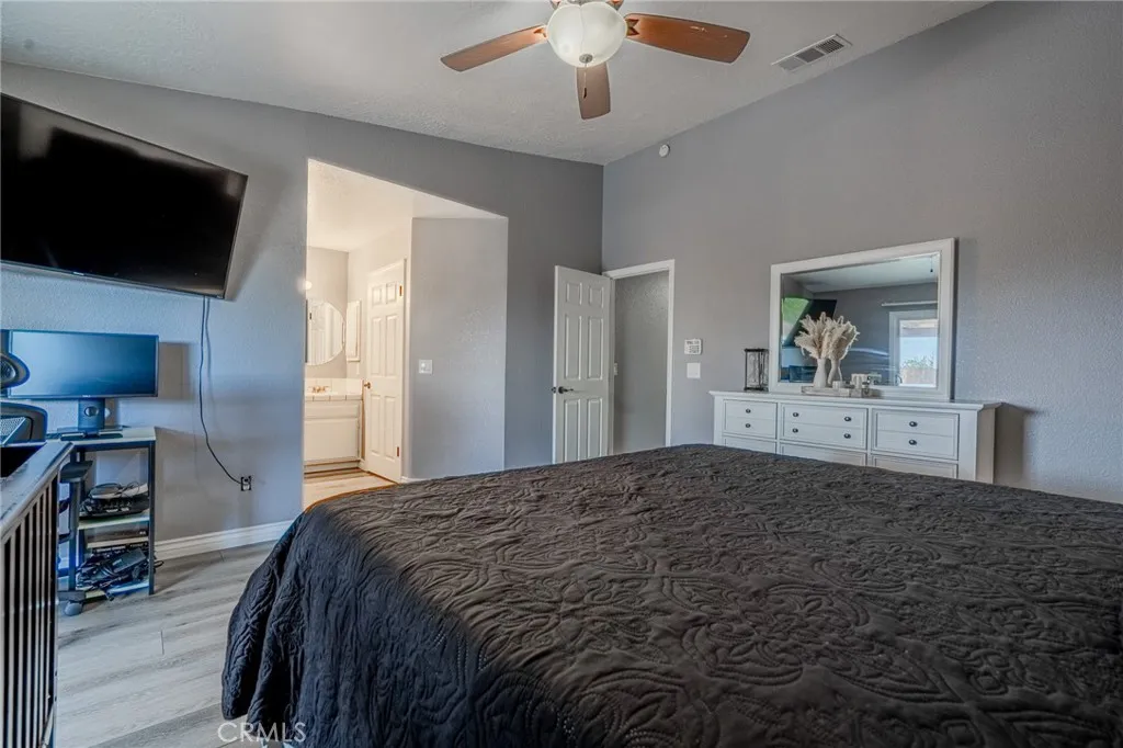 18106 Carob Street, Hesperia, California 92345 home-pic-27