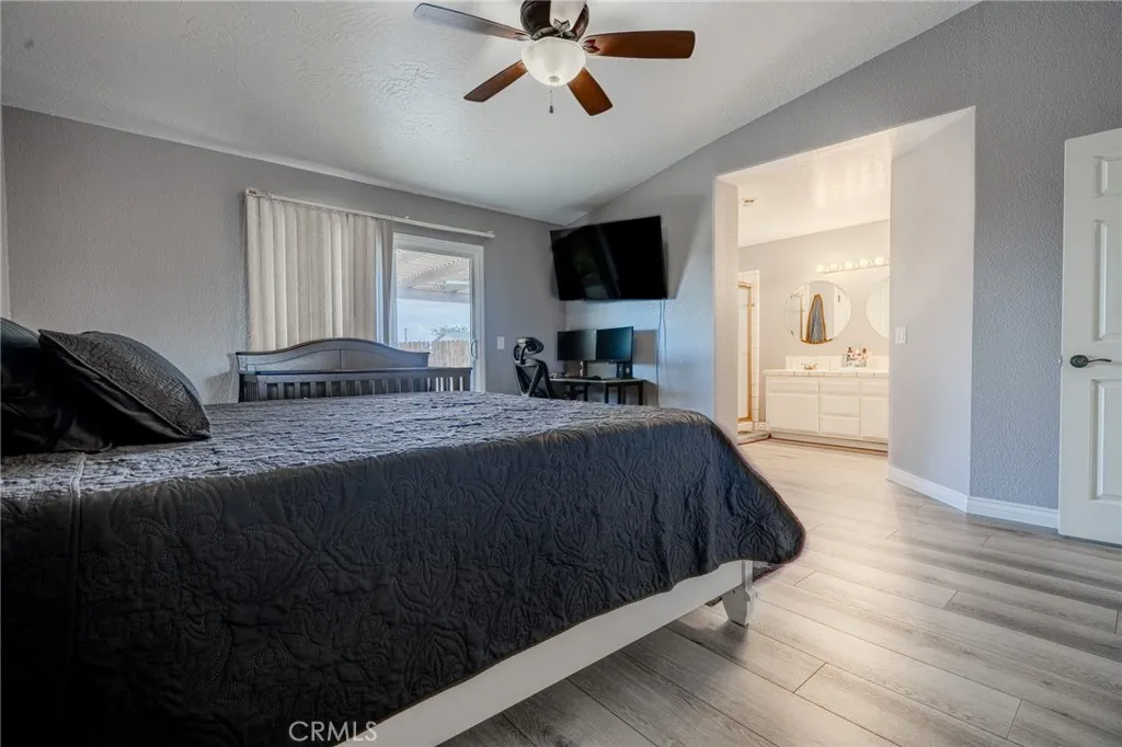 18106 Carob Street, Hesperia, California 92345 home-pic-26