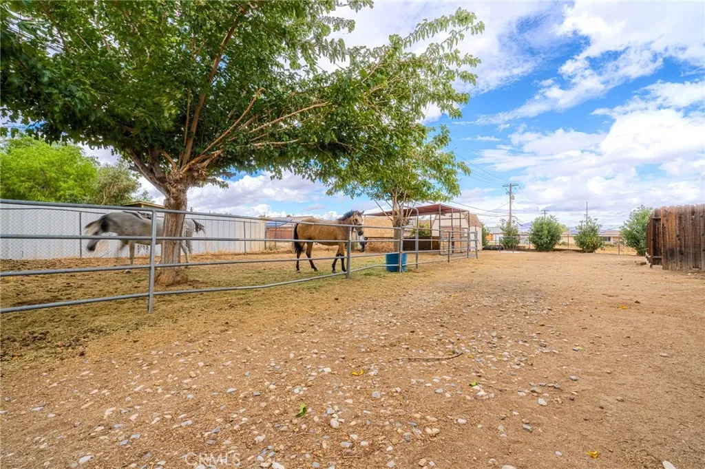 18106 Carob Street, Hesperia, California 92345 home-pic-46