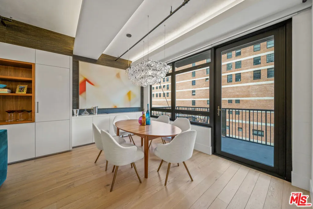 849 S Broadway 812, Los Angeles, California 90014 home-pic-10