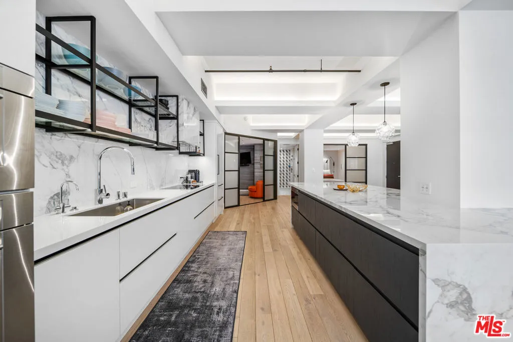 849 S Broadway 812, Los Angeles, California 90014 home-pic-8