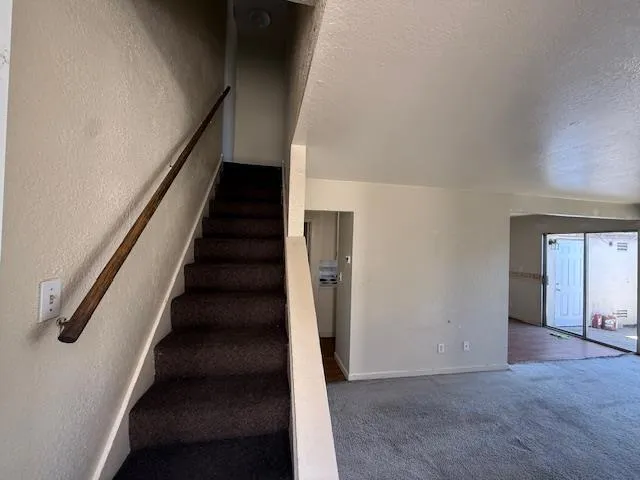 917 Acosta Plaza 4, Salinas, California 93905