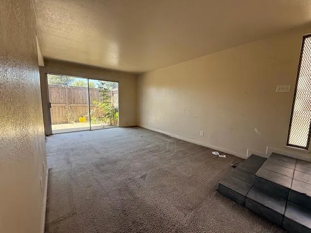 917 Acosta Plaza 4, Salinas, California 93905