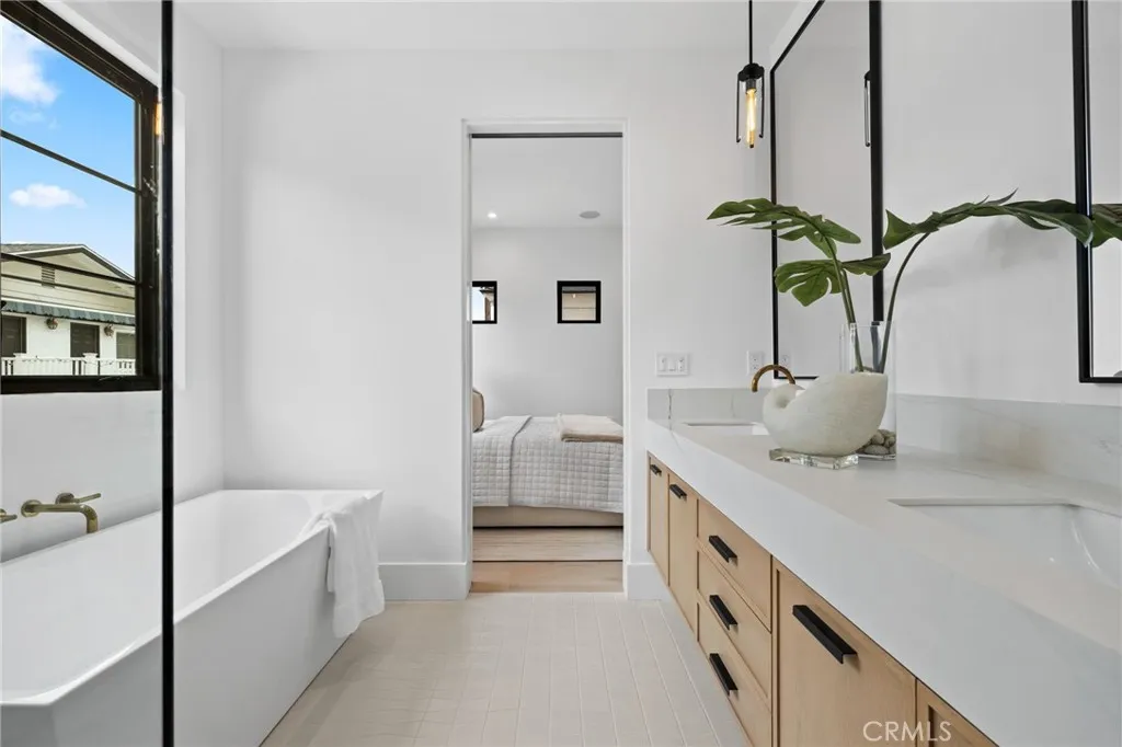 506 1/2 Avocado Avenue, Corona Del Mar, California 92625 home-pic-10