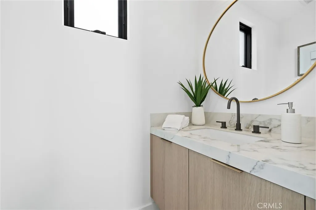 506 1/2 Avocado Avenue, Corona Del Mar, California 92625 home-pic-12