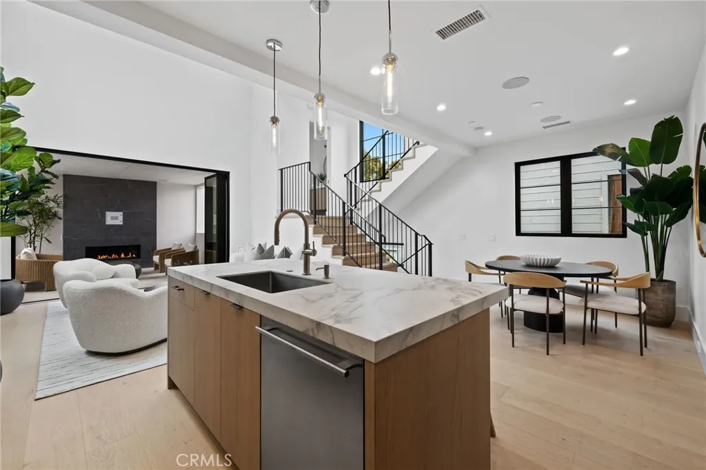 506 1/2 Avocado Avenue, Corona Del Mar, California 92625 home-pic-3