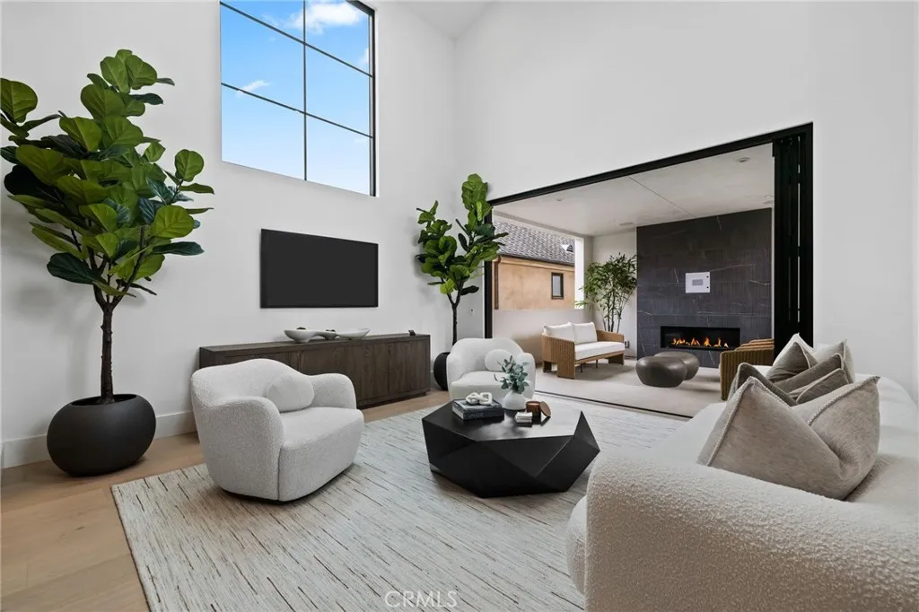 506 1/2 Avocado Avenue, Corona Del Mar, California 92625 home-pic-1