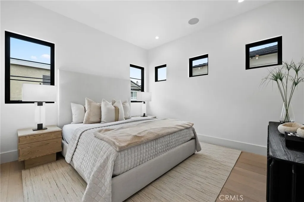 506 1/2 Avocado Avenue, Corona Del Mar, California 92625 home-pic-7