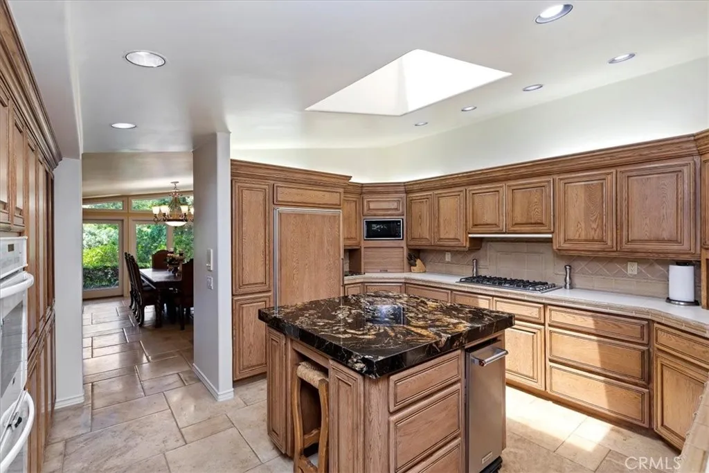 2100 Hathaway Place, Riverside, California 92506 home-pic-12