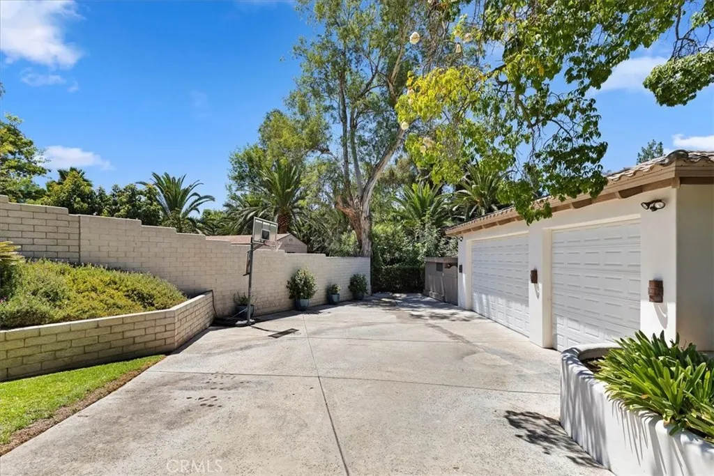 2100 Hathaway Place, Riverside, California 92506 home-pic-67