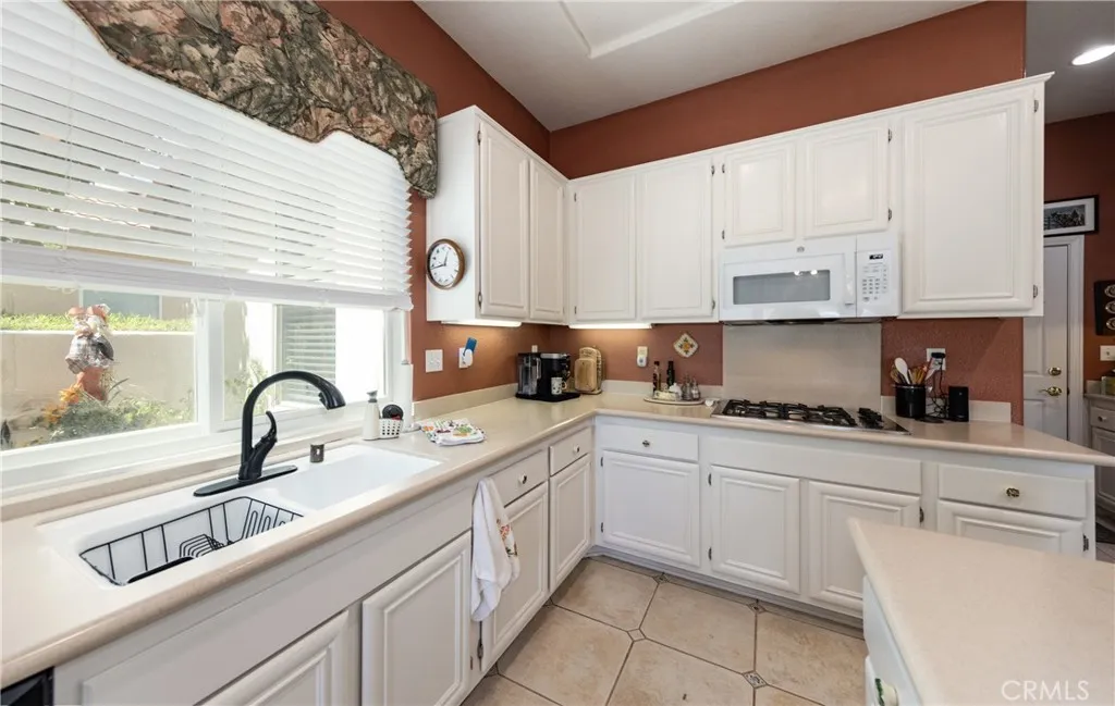 4800 Silverado Avenue, Banning, California 92220 home-pic-20