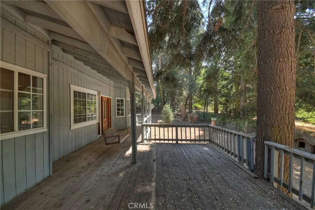 386 Garden Drive, Cedarpines Park, California 92322 home-pic-36